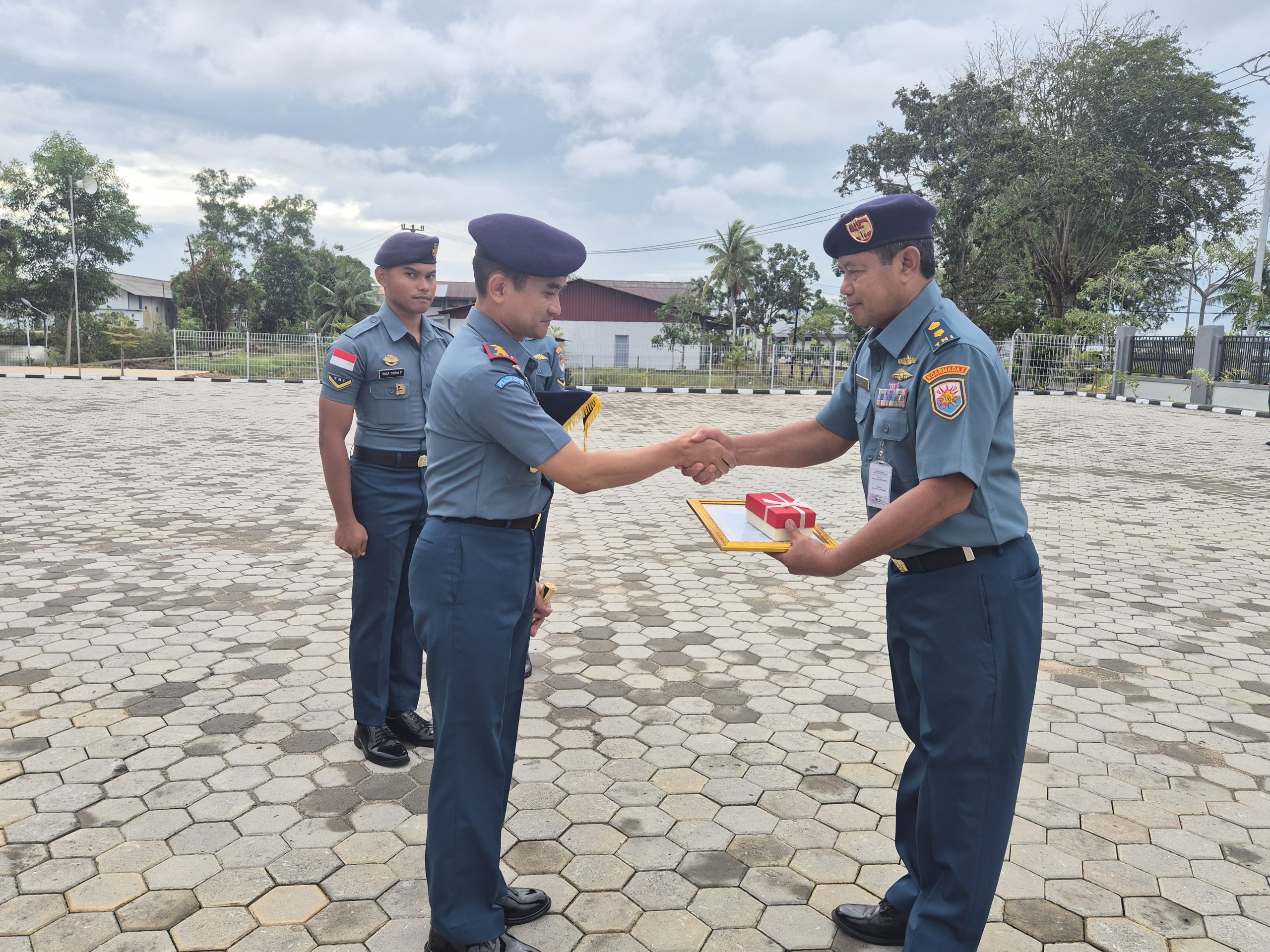 Penghargaan Untuk Prajurit Berprestasi : Tegas Menjaga Laut, Melindungi Rakyat