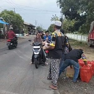 Perkuat Kepedulian Sosial, LSM GMBI Berbagi Takjil Gratis selama Ramadhan