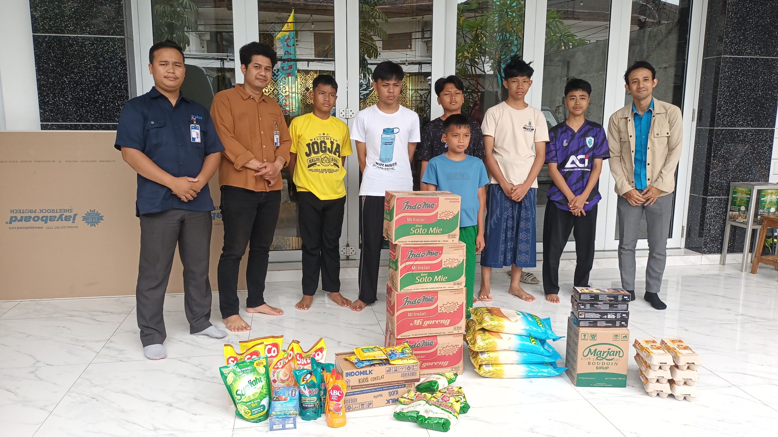 Penuhi Kebutuhan Pangan, BRI BO Ampera Kunjungi Yayasan Yatim Daarul Rahman