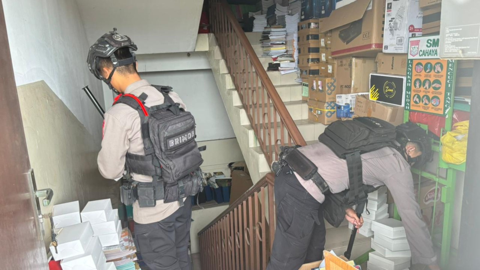 Respons Cepat Brimob Polda Metro Jaya Hadapi Ancaman Bom di SMA Jatinegara