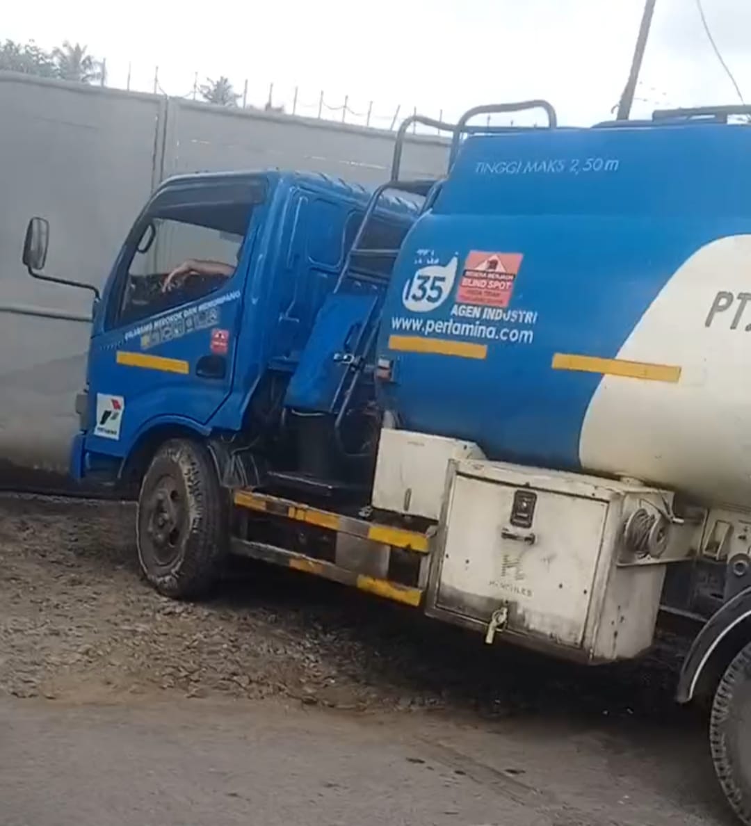 Gudang  Oplos BBM Ilegal Milik Ucok Belum Tersentuh Aparat Penegak Hukum, Diduga Kebal Hukum