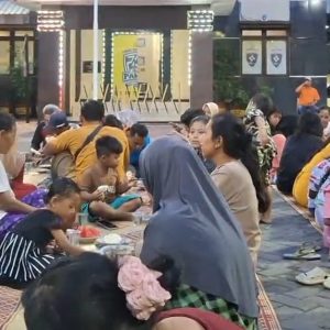 Dapur Berkah Ramadan Polsek Pakal: 600 Porsi Buka Puasa untuk Warga di Surabaya