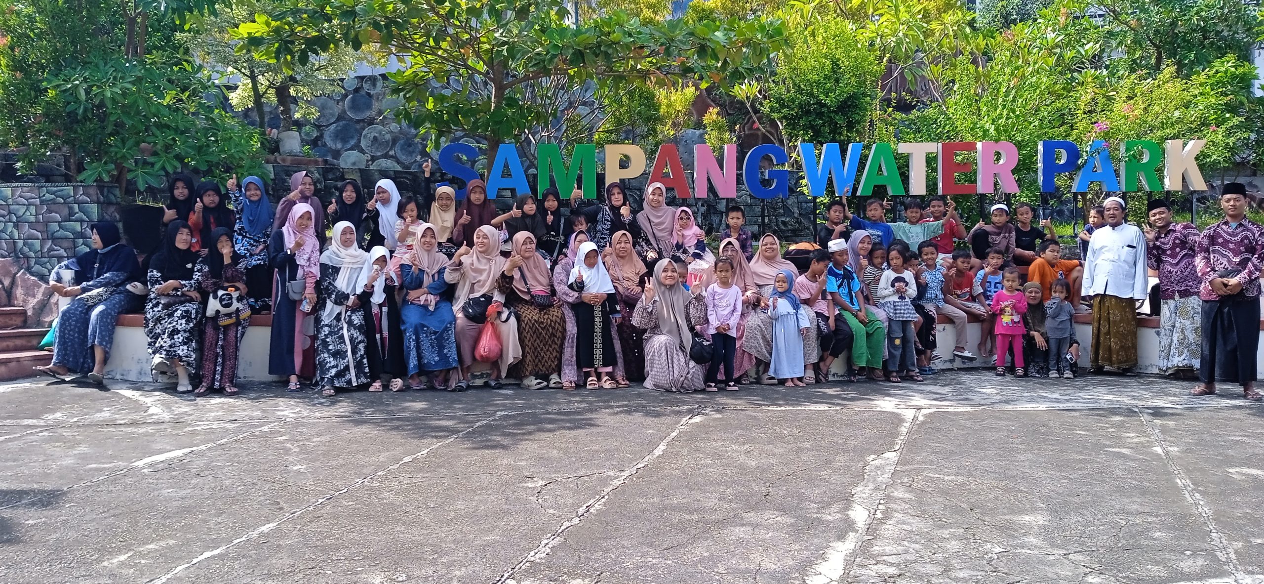 Madrasah AL HIDAYAH Taman Sreseh Sampang Pilih Sampang Water Park Sebagai Tujuan Wisata Favorit