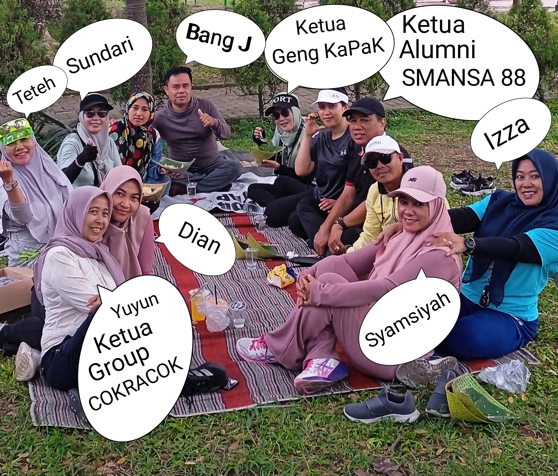 Alumni SMANSA 88 Bersama Group Cokracok Nikmati Kuliner UMKM di Taman Wijaya Sampang