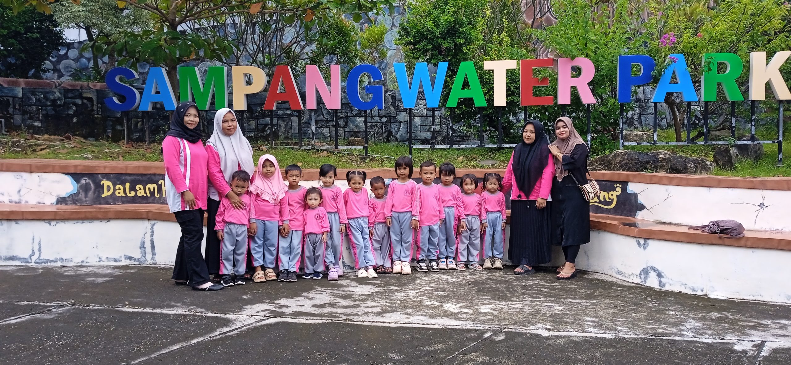 Paud Al  Ikhlas Ds Moktesareh Kedungdung Pilih Sampang Water Park Sebagai Tujuan Wisata