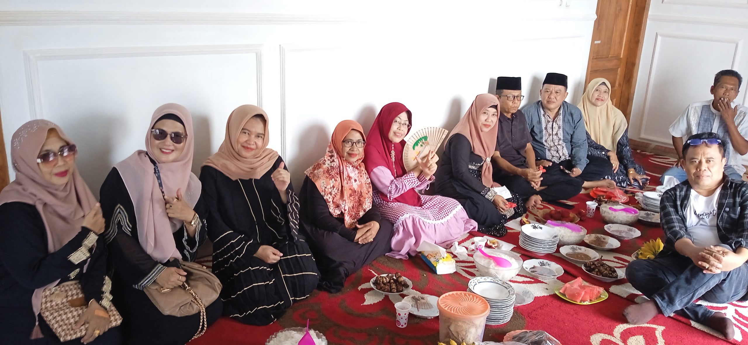 Alumni SMANSA 88 Hadiri Acara Syukuran Menempati Rumah Baru Sohibul Hajah Nyaih Romlah dan H Syamsul di Damaran