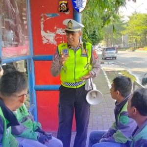 Satlantas Polrestabes Palembang Himbau Masyarakat Isi Ramadhan dengan Ibadah dan Kegiatan Positif.