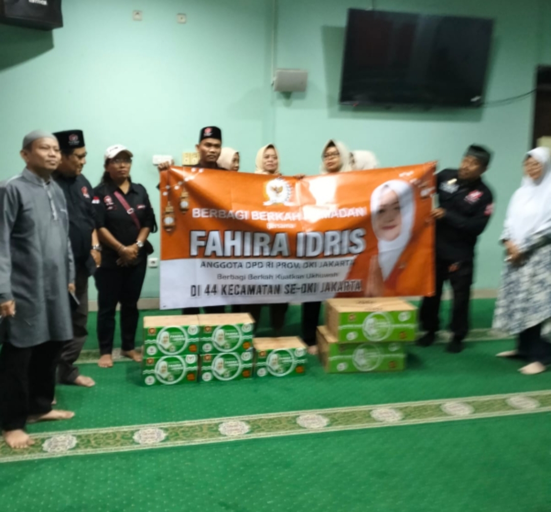 Berbagi di Bulan Suci, Fahira Idris Salurkan Takjil ke 44 Kecamatan Se- DKI Jakarta