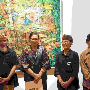 Bertajuk Tutur Ayu, Tiga Seniman Bali Berkolaborasi Dalam Pameran Seni Rupa