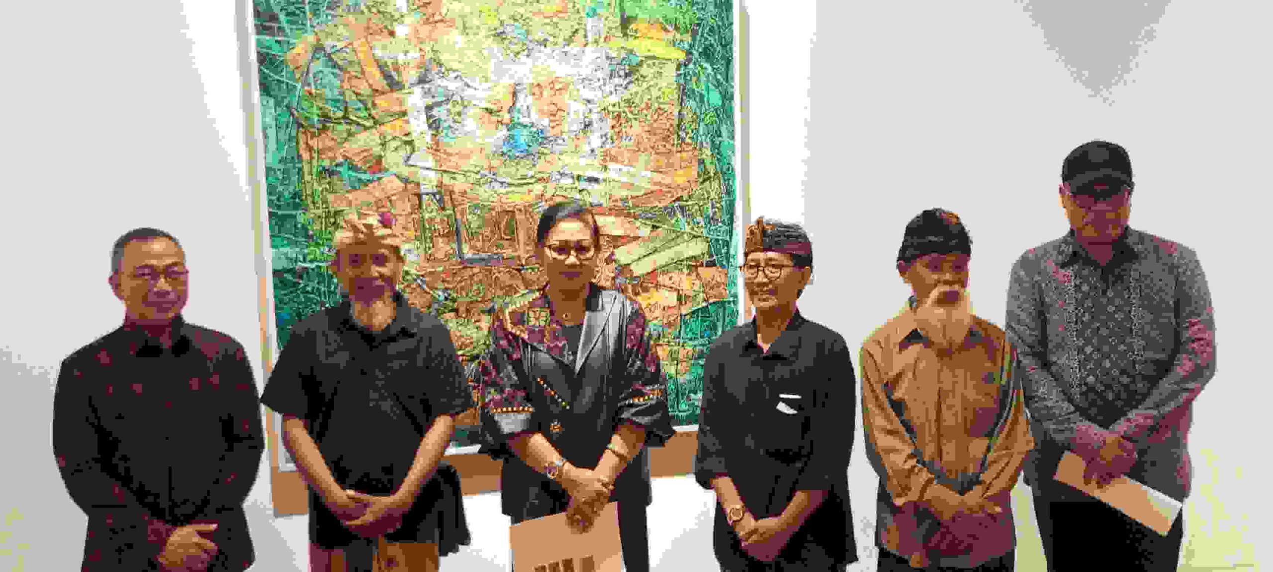 Bertajuk Tutur Ayu, Tiga Seniman Bali Berkolaborasi Dalam Pameran Seni Rupa