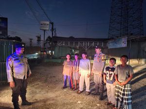 Polsek Pulau Raja Laksanakan Patroli Asmara Subuh, Jaga Kondusifitas Ramadhan