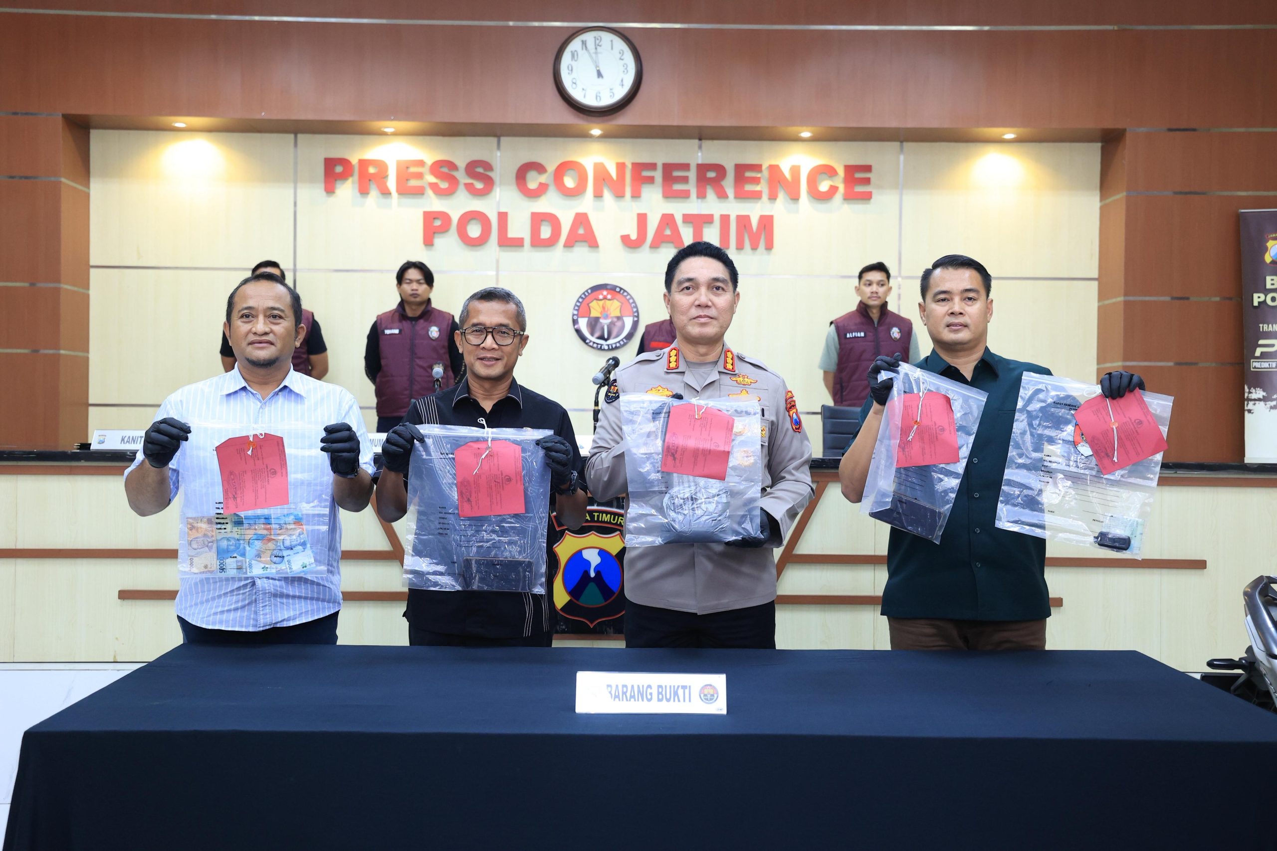 Jaga Ketentraman Ramadhan, Polda Jatim Bongkar Peredaran Bahan Peledak Ilegal