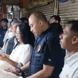 Satgas Saber Polda Metro Jaya Cek Harga dan Ketersediaan Bapokting di Pasar Jakarta Barat Jelang Idul Fitri