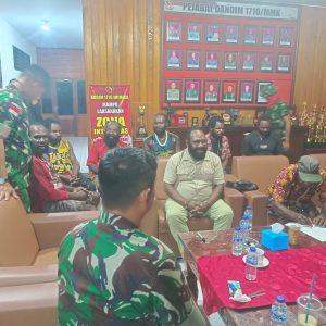 Enam Warga Diserahkan Kepada Perwakilan Keluarga, Kodim 1710/Mimika Tegaskan Proses Sesuai Prosedur Hukum