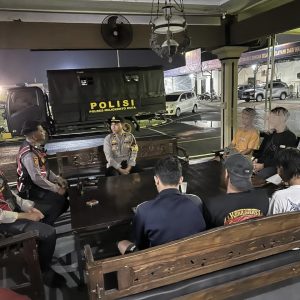 Patroli Pamapta Polres Mojokerto Kota Gagalkan Tawuran Jelang Sahur