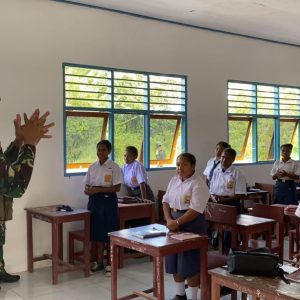 Satgas Yonif 121/MK Hadir di Sekolah, Bangkitkan Motivasi Siswa SD YPPK Ubrub