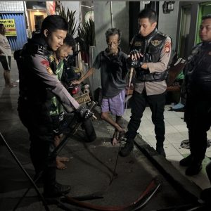 Patroli Perintis Presisi Gagalkan Tawuran di Jaktim, 4 Pemuda dan 12 Sajam Diamankan