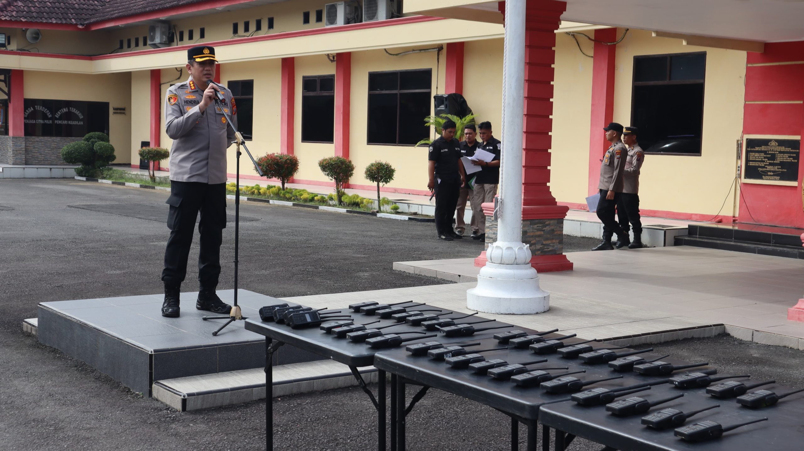 Pastikan Operasi Ketupat Toba 2026 Maksimal, Kapolresta Deli Serdang Periksa Seluruh Ranmor dan Alkom Dinas