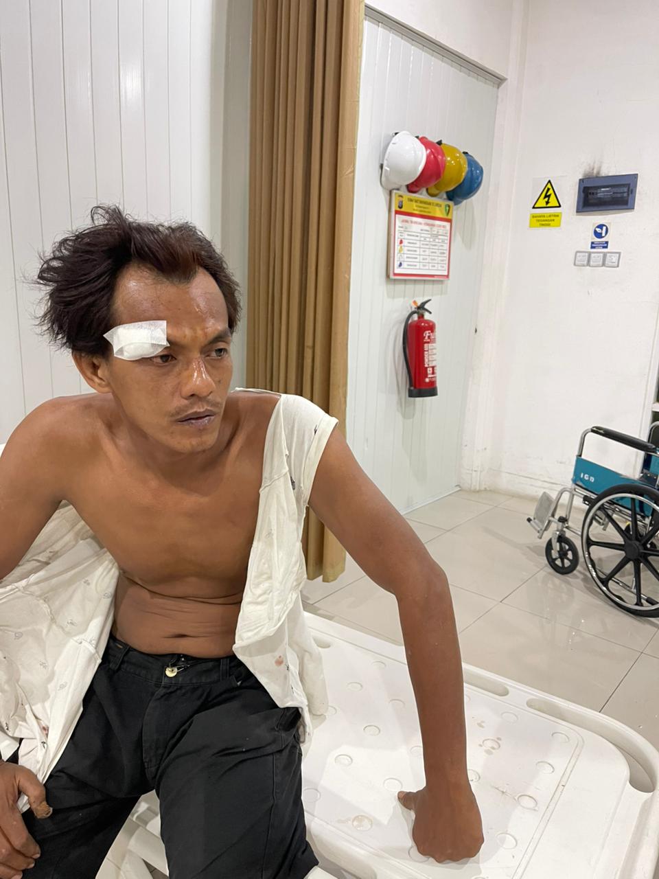 Seorang Pria Dikeroyok Lebih dari Dua Pelaku, Polsek Medan Baru Lakukan Penyelidikan