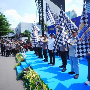 Kapolri Lepas 80 Bus Mudik Gratis, Pastikan Kesiapan Sopir Antar Masyarakat ke Tujuan