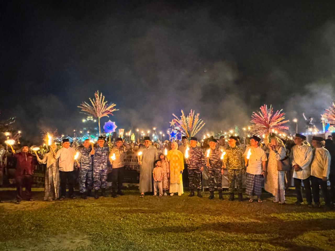 Obor Kemenangan Menyambut Idul Fitri, Danlanal Bintan Lepas Pawai Takbir Keliling