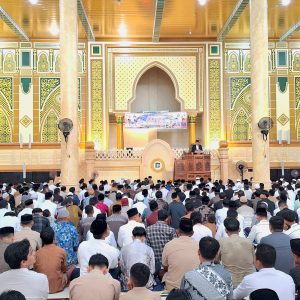 Prajurit Lanal Simeulue Ikuti Sholat Idul Fitri 1 Syawal 1447 H/2026 M Bersama Masyarakat di Masjid Agung Tengku Khalilullah Kabupaten Simeulue