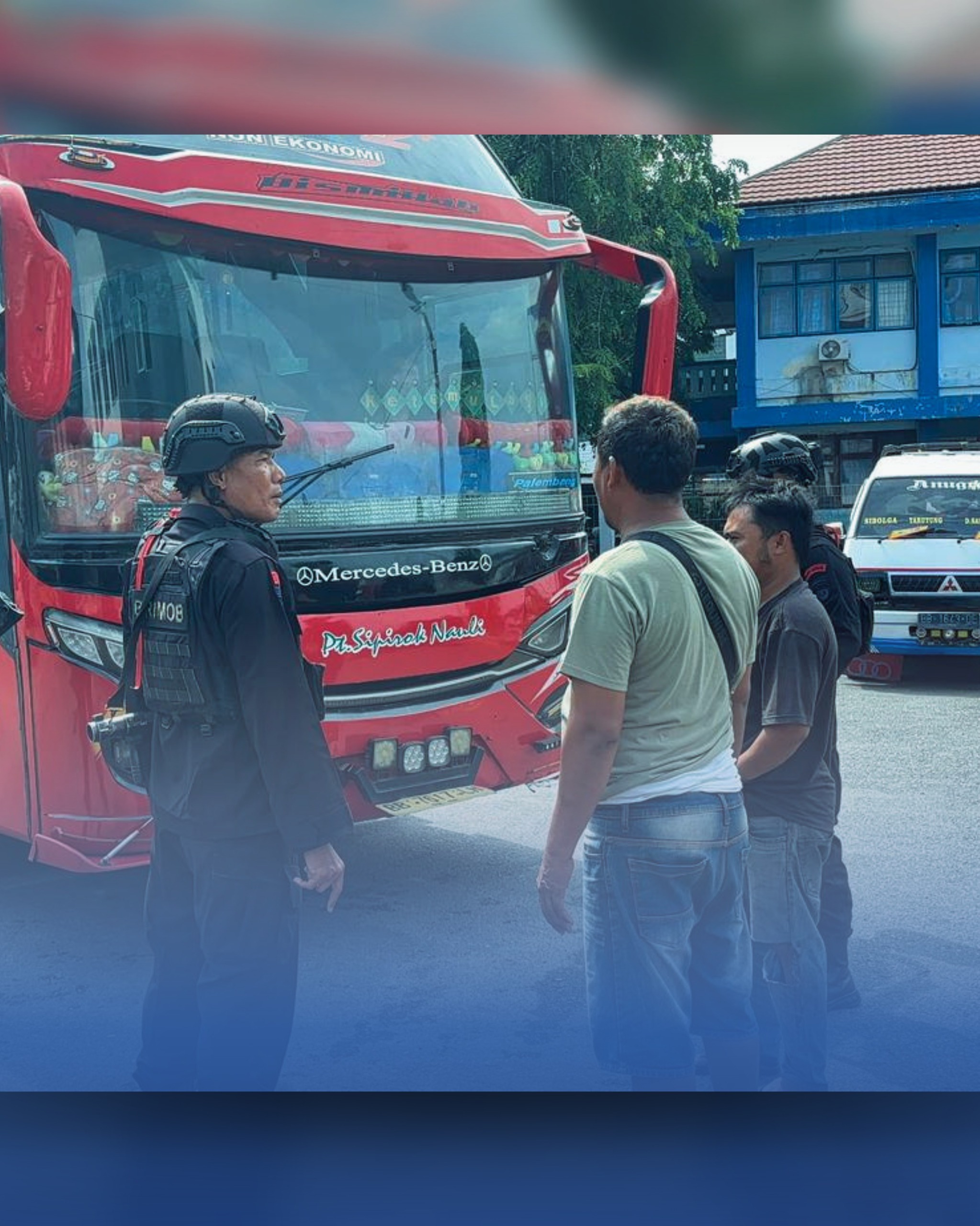 Sigap dan Humanis, Brimob Sumut Kawal Arus Mudik di Pelabuhan dan Terminal Sibolga