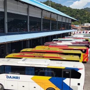 Bus dan Penumpang Meningkat di H+5, Terminal Terpadu Merak Tetap Lancar