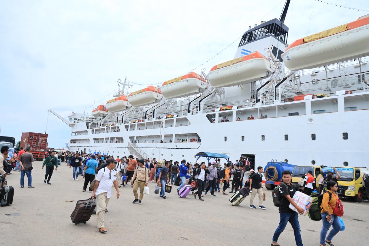 Arus Balik Melonjak, PELNI Layani 27 Ribu Penumpang Hari Ini