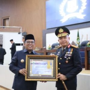 Sukses Amankan Mudik Lebaran 2026, Kapolda Banten Terima Penghargaan dari Gubernur