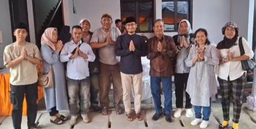 Kegiatan Foto : Ade Supriyatna Tekankan Hikmah Akhir Ramadan dalam Open House Idul Fitri