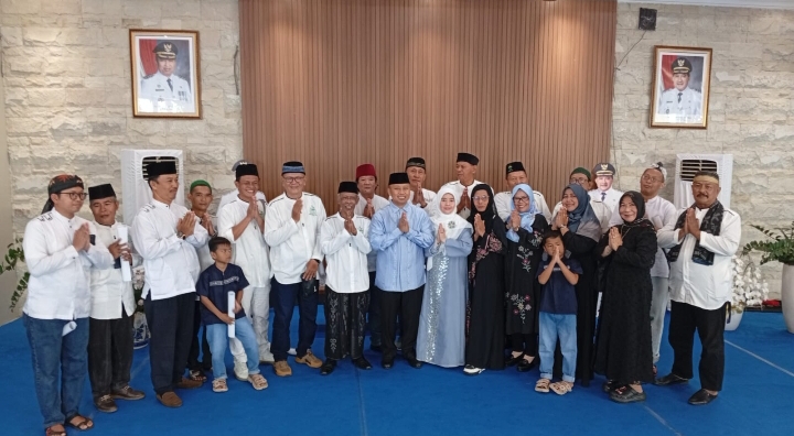 Kegiatan Berita Republik-Viral Com : MT Balai Wartawan Depok Hadiri Open House Wali Kota, Momen Hangat Pererat Silaturahmi Lebaran