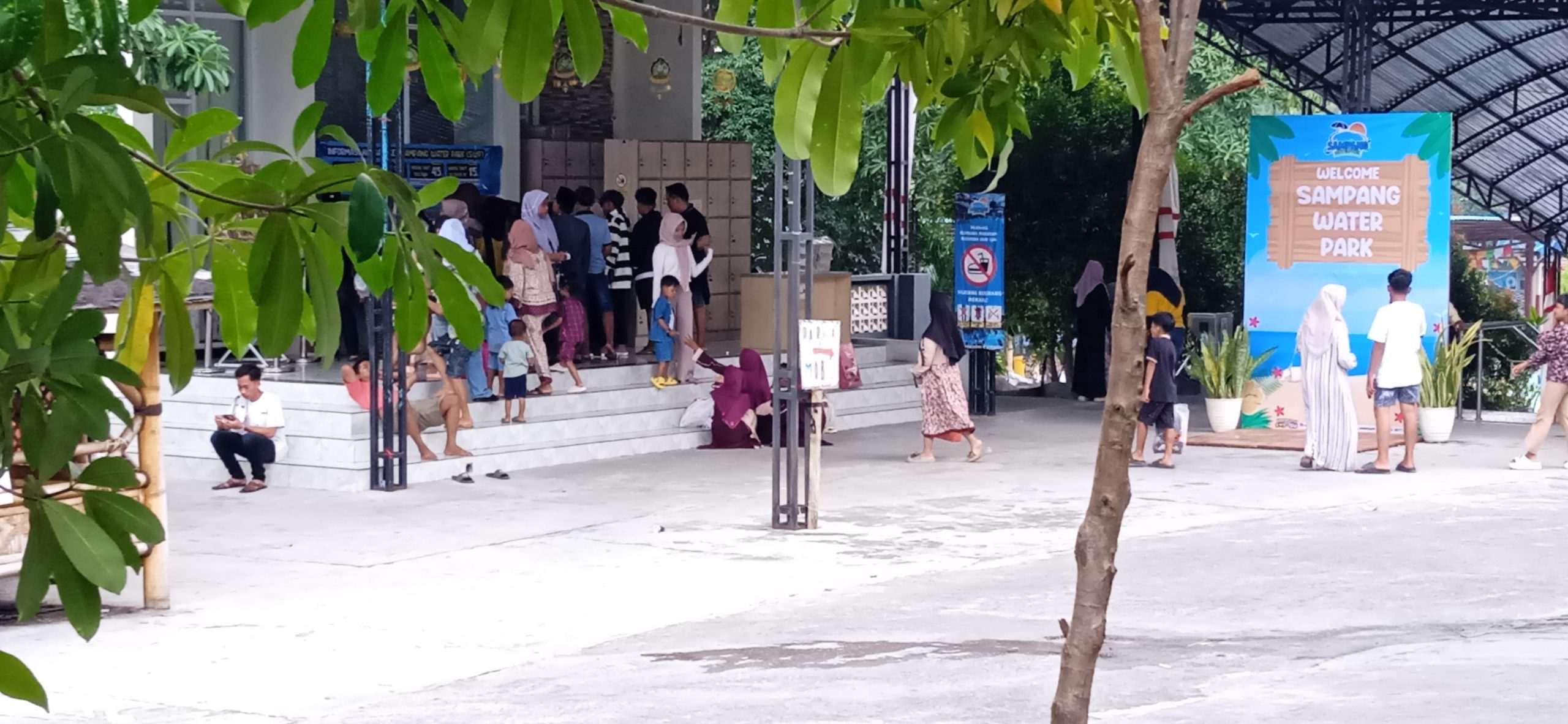 Hari Kelima Pasca Lebaran Idul Fitri 2026 Sampang Water Park Masih Diserbu Pengunjung