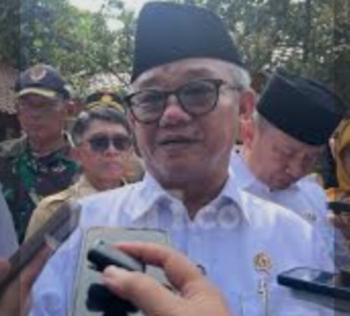 Kegiatan Foto : Mendikdasmen Abdul Mu’ti Tanamkan Nilai Karakter dan Semangat Generasi Emas di SMPN 2 Depok