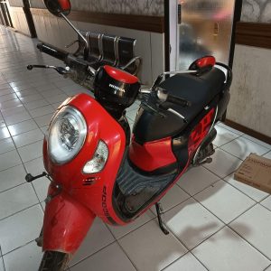 PELAKU PENCURIAN MOTOR DI KANTOR SATPOL PP DIBEKUK POLISI