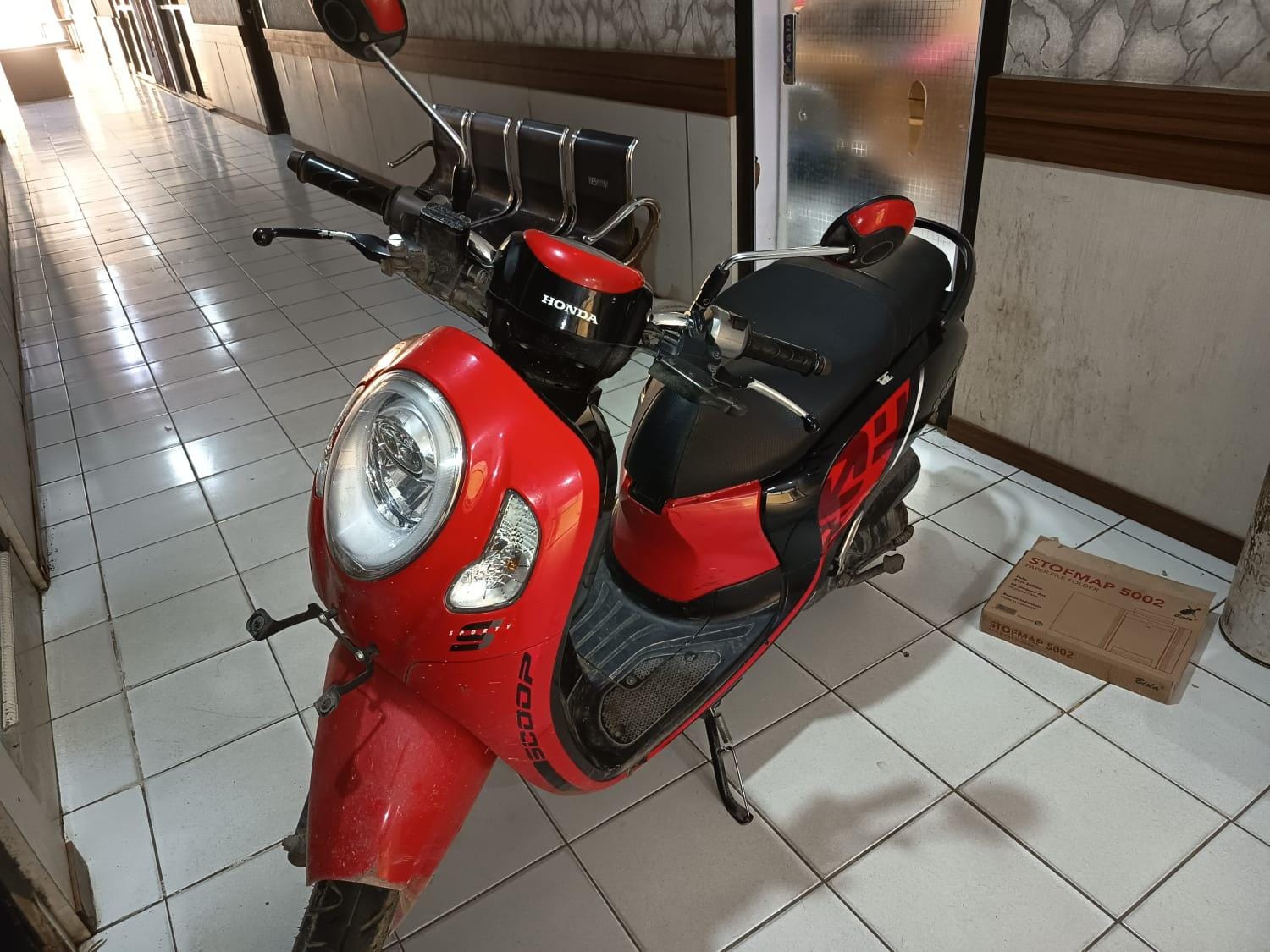 PELAKU PENCURIAN MOTOR DI KANTOR SATPOL PP DIBEKUK POLISI