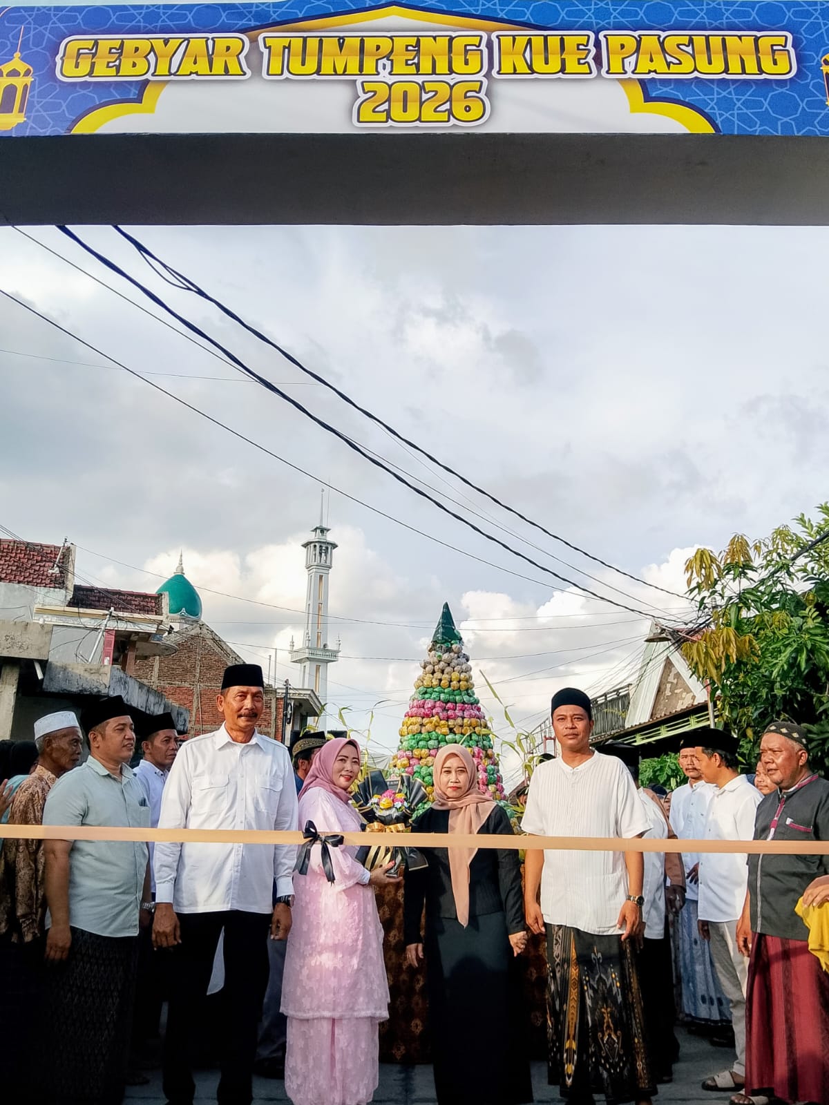 Gebyar Kue Pasung & Tabligh Akbar, Warga Desa Drancang Lestarikan Tradisi Leluhur