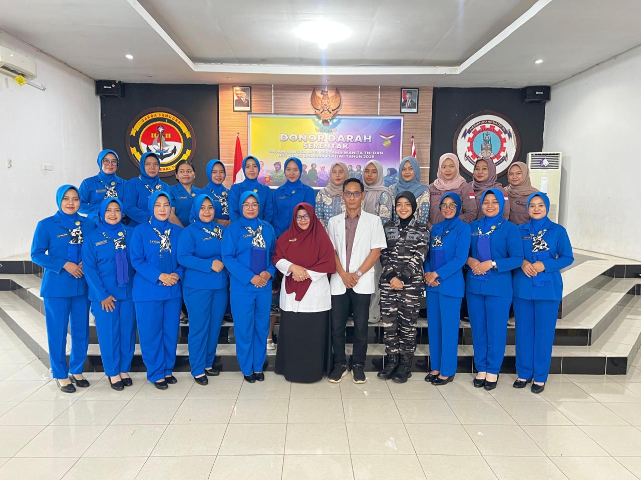 Bersinergi untuk Kemanusiaan, Jalasenastri dan Prajurit Lanal Bintan Sumbangkan Darah dalam Rangka HUT ke-62 Dharma Pertiwi