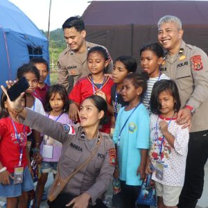 Lewat Belajar dan Bermain, Satgas Damai Cartenz Hadirkan Senyum Ceria Anak-anak Papua di Momen Paskah