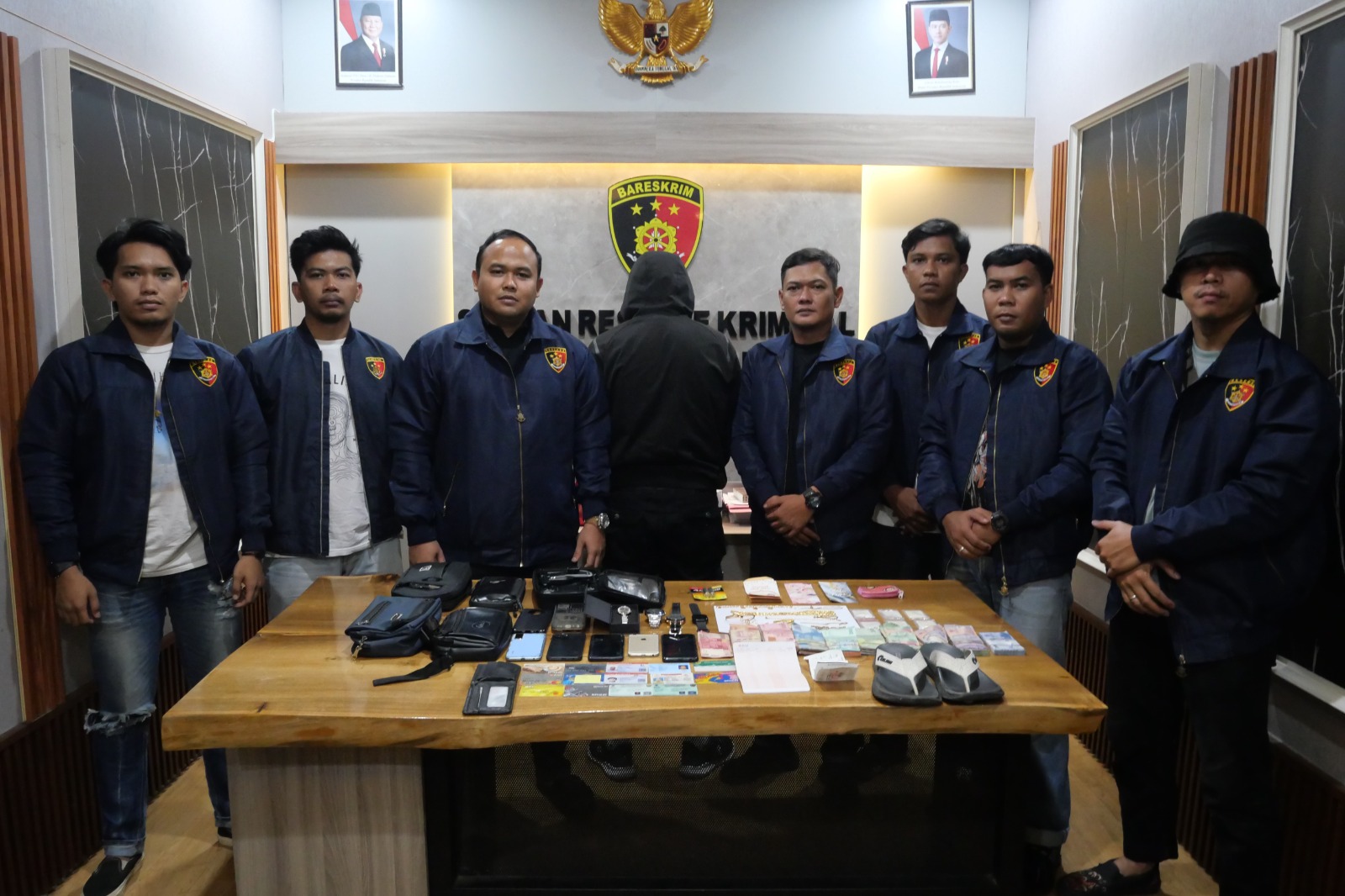 Hendak Kabur ke Sulawesi, Pelaku Curat Akhirnya Dibekuk Sat Reskrim Polres Belitung di Bandara Soetta