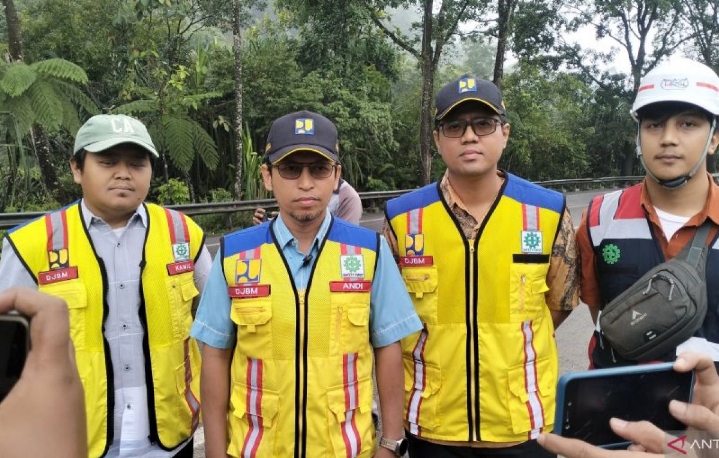 Perbaikan Jalan Nasional Lembah Anai Ditargetkan Selesai Juli 2026