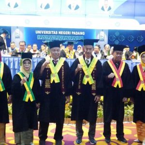 ๐ UNP Kembali Lahirkan 8 Guru Besar Baru, Perkuat Peran Akademisi sebagai Agen Perubahan