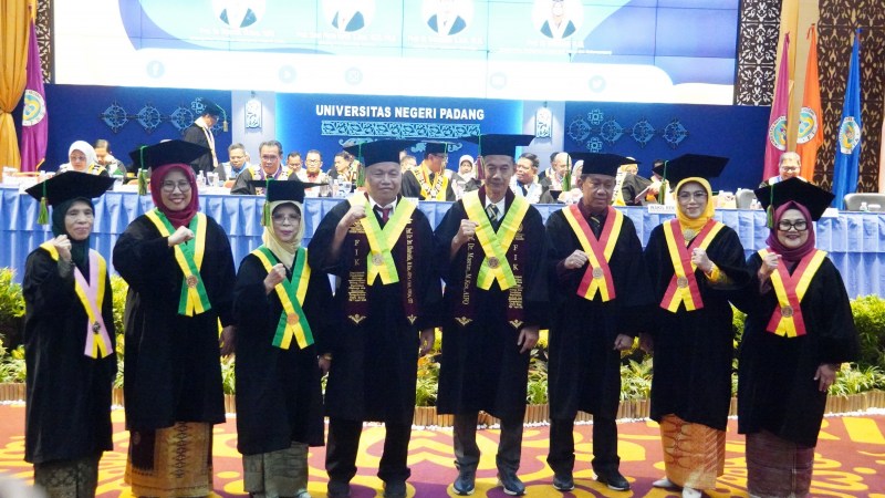 🌟 UNP Kembali Lahirkan 8 Guru Besar Baru, Perkuat Peran Akademisi sebagai Agen Perubahan