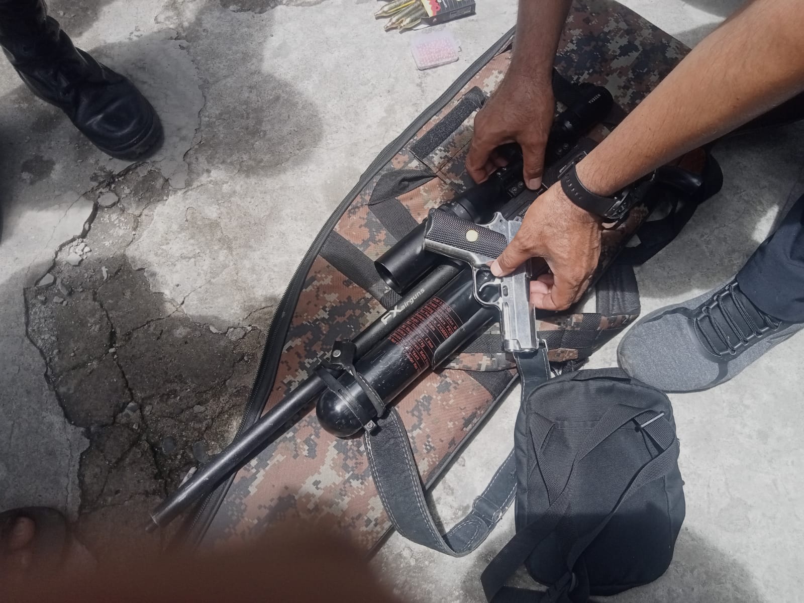 Bersama Tim Gabungan, Kodim 0201/Medan Ikut Gerebek Lokasi Pelaku Kriminal di Belawan, Softgun dan Narkoba Disita