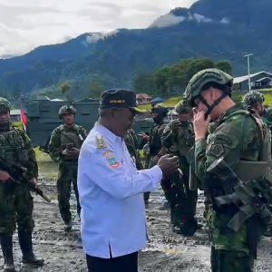Koops TNI Habema Berbagi Kasih : Bagikan Sembako, Makan Bergizi Gratis, dan Pelayanan Kesehatan kepada Masyarakat Distrik Gome