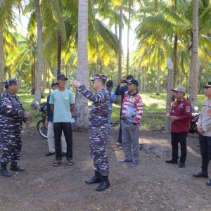 Danlanal Ranai Cek Kesiapan Prajurit Pos TNI AL Midai dan Tinjau Aset Pertahanan Srategis di Pulau Midai