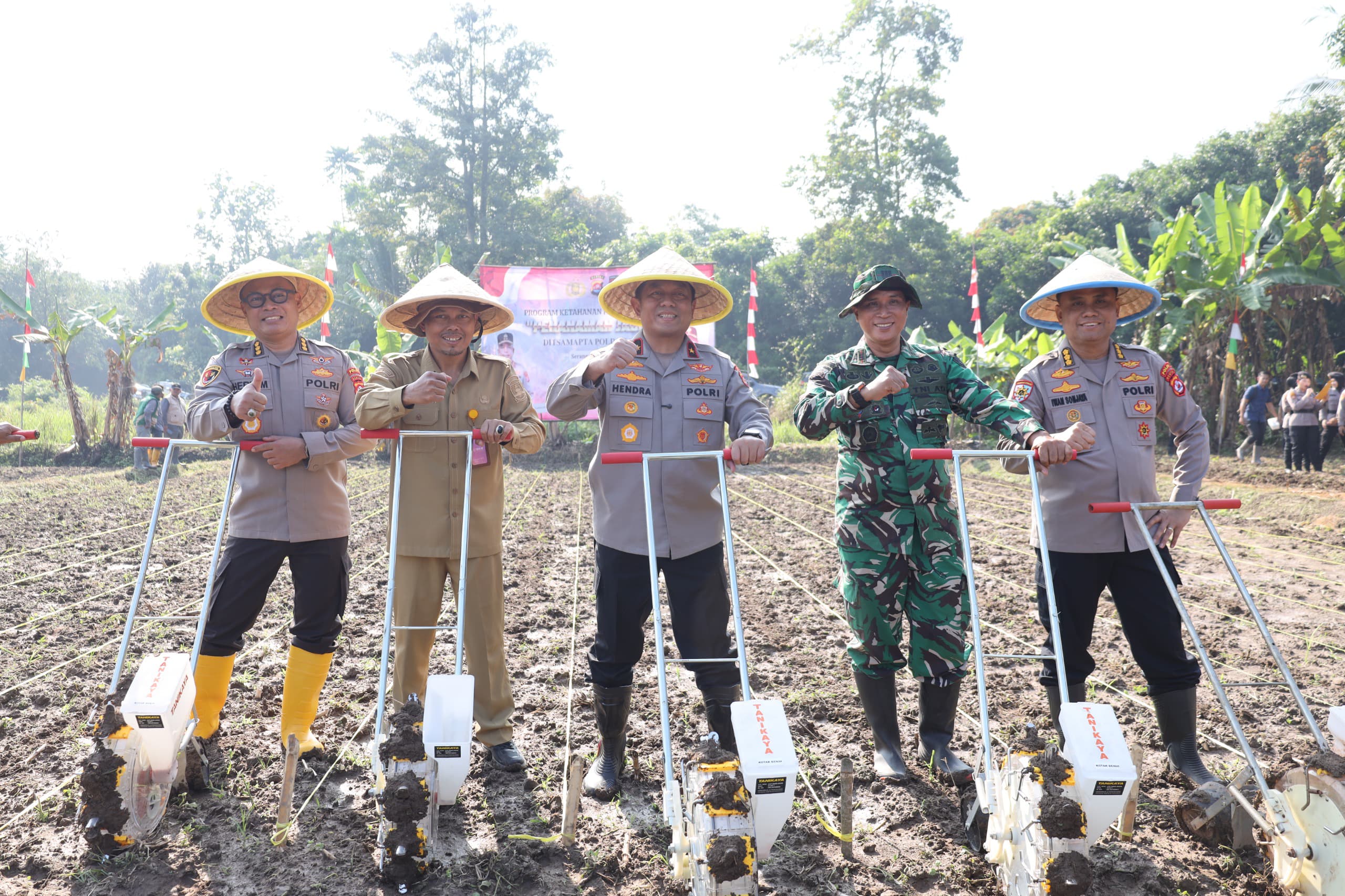 Dukung Ketahanan Pangan, Polda Banten Laksanakan Penanaman Jagung Kuartal II