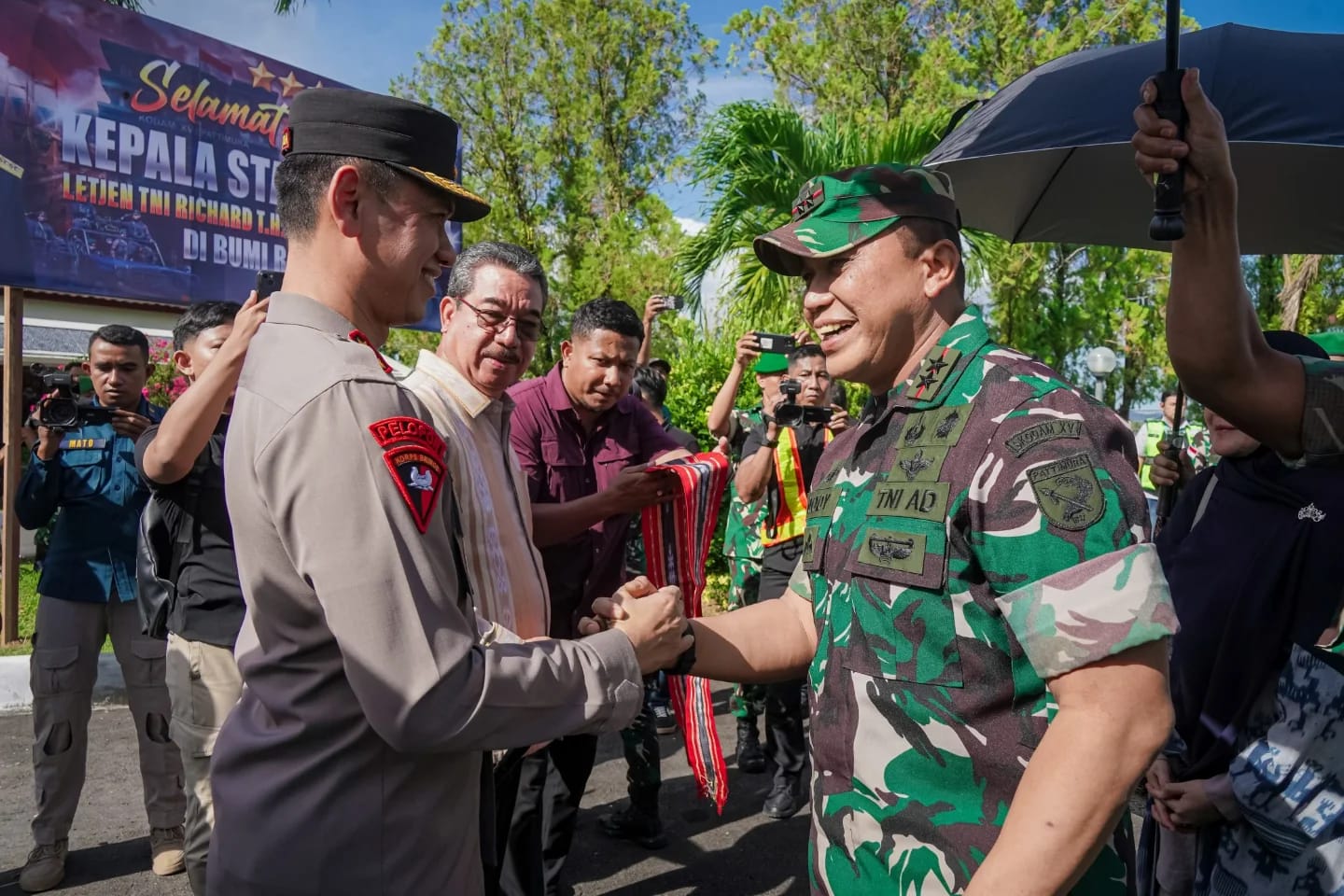 Sang Jenderal Petarung Tiba di Bumi Raja – Raja : Mayjen TNI Dody Triwinarto Resmi Injakkan Kaki di Maluku