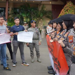 Ditsamapta Polda Banten Gelar Pelatihan Simulasi Penanganan Unjuk Rasa