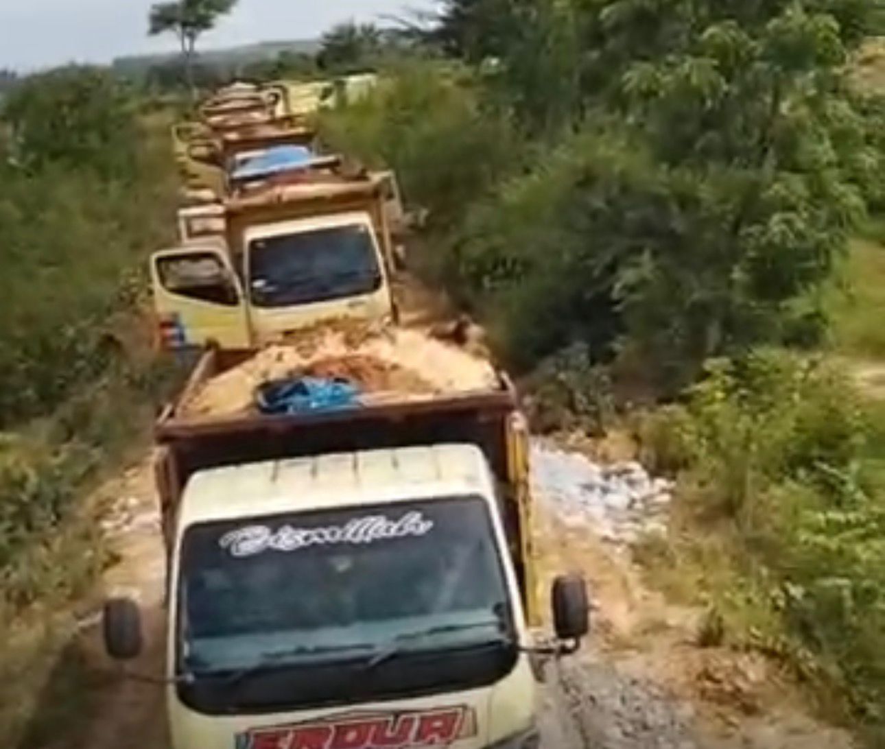 Tambang Silika diduga ilegal dituban. Tetap Beroperasi,publik pertanyakan ketegasan aparat